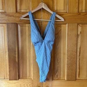 NWOT - never worn. Cupshe gray blue one piece